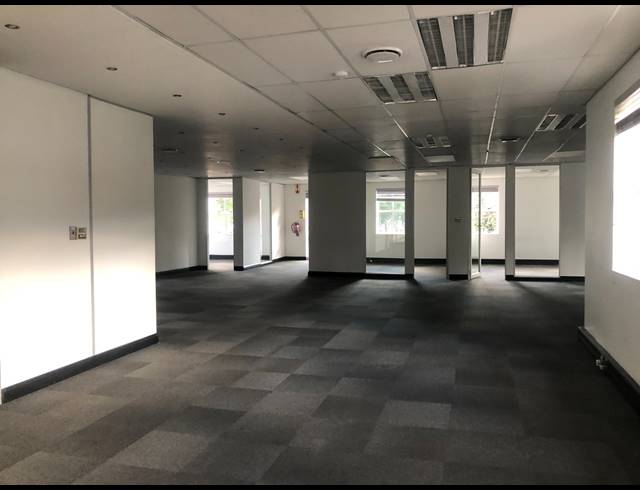 652M² OFFICE TO LET IN SANDTON CENTRAL